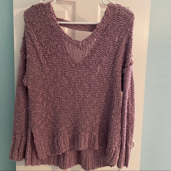 Hollister Sweater - Picture 1 of 3